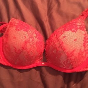 VICTORIAS SECRET 32C push-up lace bra